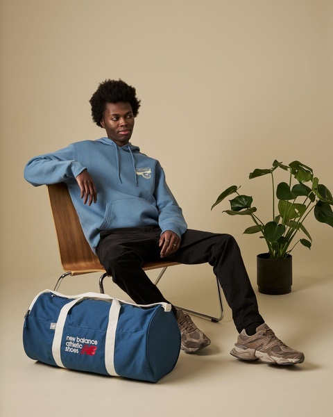 duffel bag, gym bag, travel bag, sports bag, canvas duffel, new arrival, minimalist, lifestyle, calm, trustworthy, neutral, blue